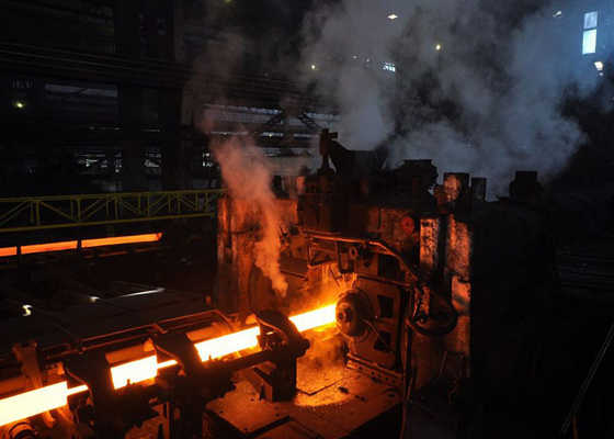 As tubulações do carbono da laminagem a quente aquartelam o diâmetro perfurando da máquina 160mm
